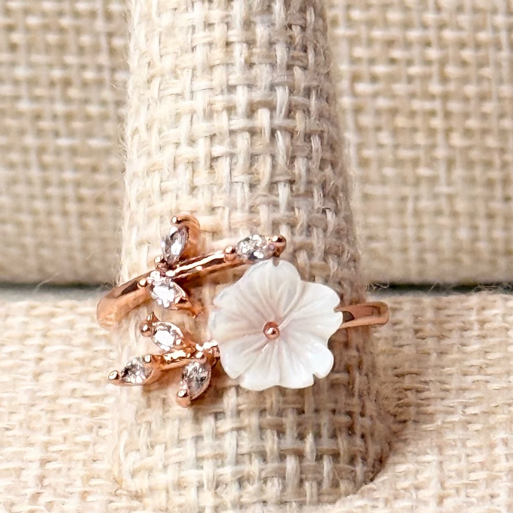 Hollywood Sensation Adjustable Cherry Blossom Ring size 6